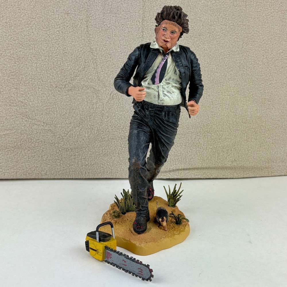 NECA Cult Classics Series 2 Texas Chainsaw Massacre Leatherface 2005 LOOSE